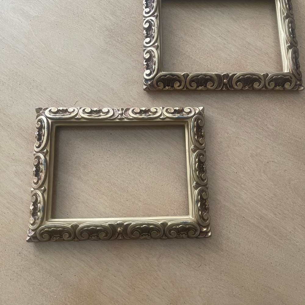 Elegant Gold Ornate Picture Frame